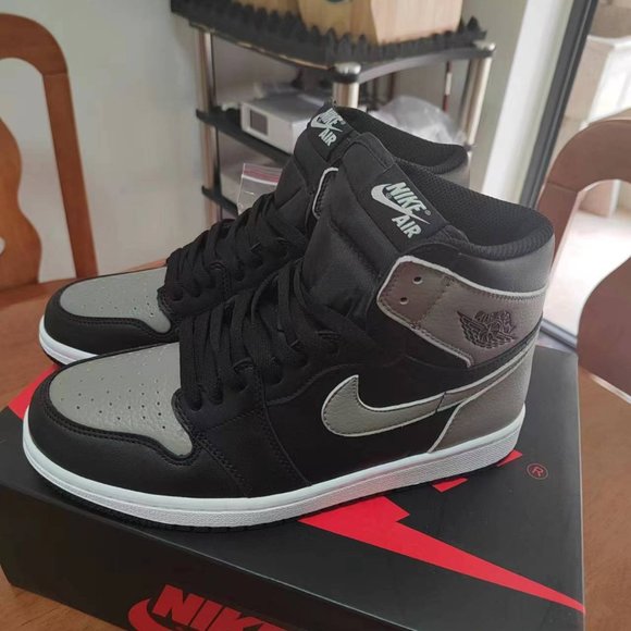 Air Jordan 1 Retro High Shadow - Picture 1 of 4